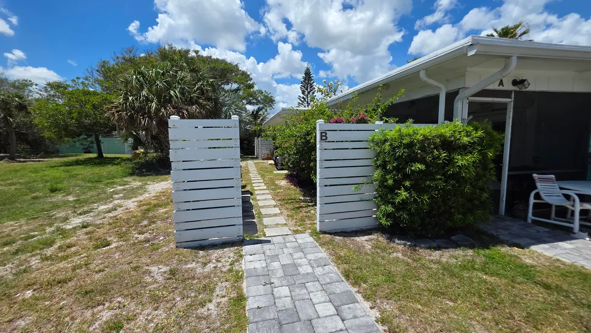 Front at 1125 S Ocean Drive B, Hutchinson Island