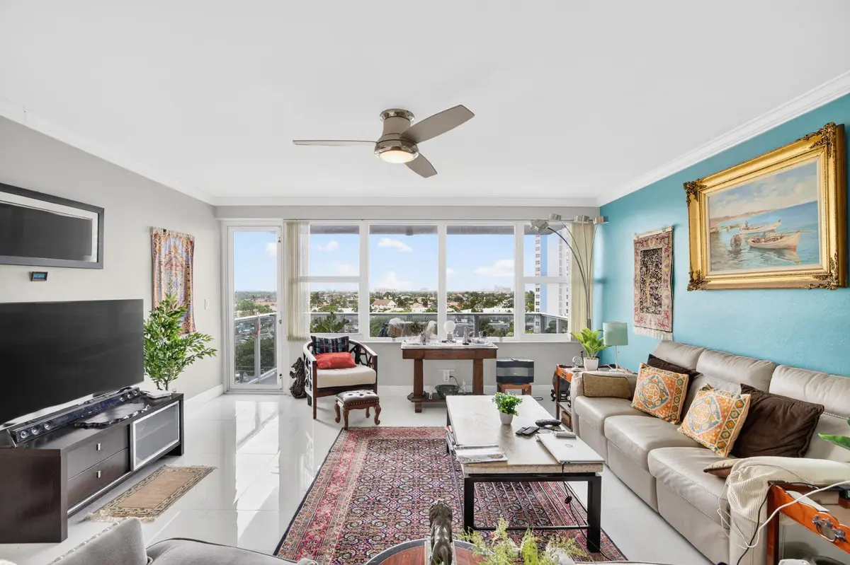 4-web-or-mls-699A5060 at 3333 NE 34th Street 701, Fort Lauderdale