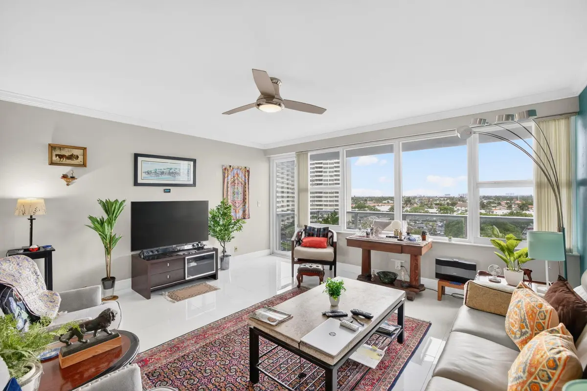 5-web-or-mls-699A5063 at 3333 NE 34th Street 701, Fort Lauderdale