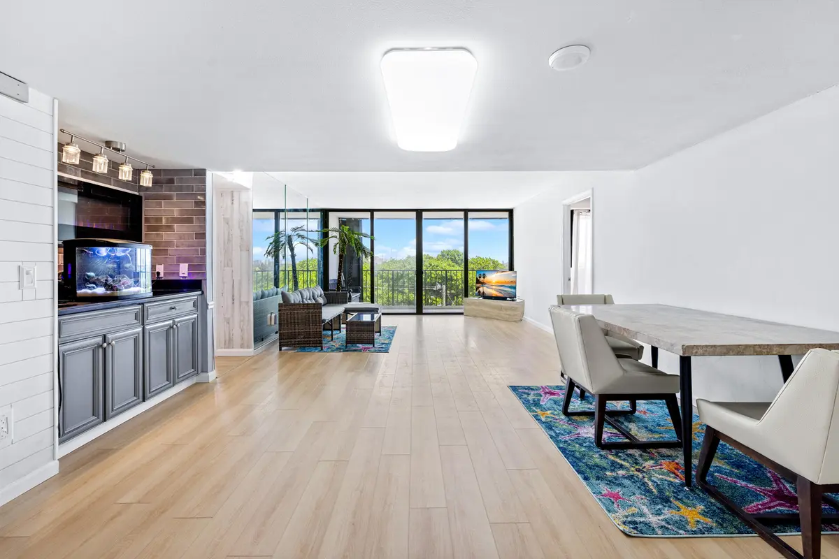 4600 R-9198 at 5600 N Flagler Drive 407, West Palm Beach