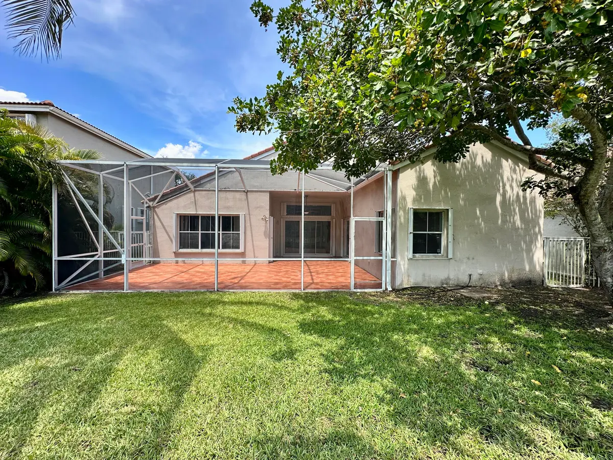 IMG_E8312 at 386 Carrington Drive, Weston