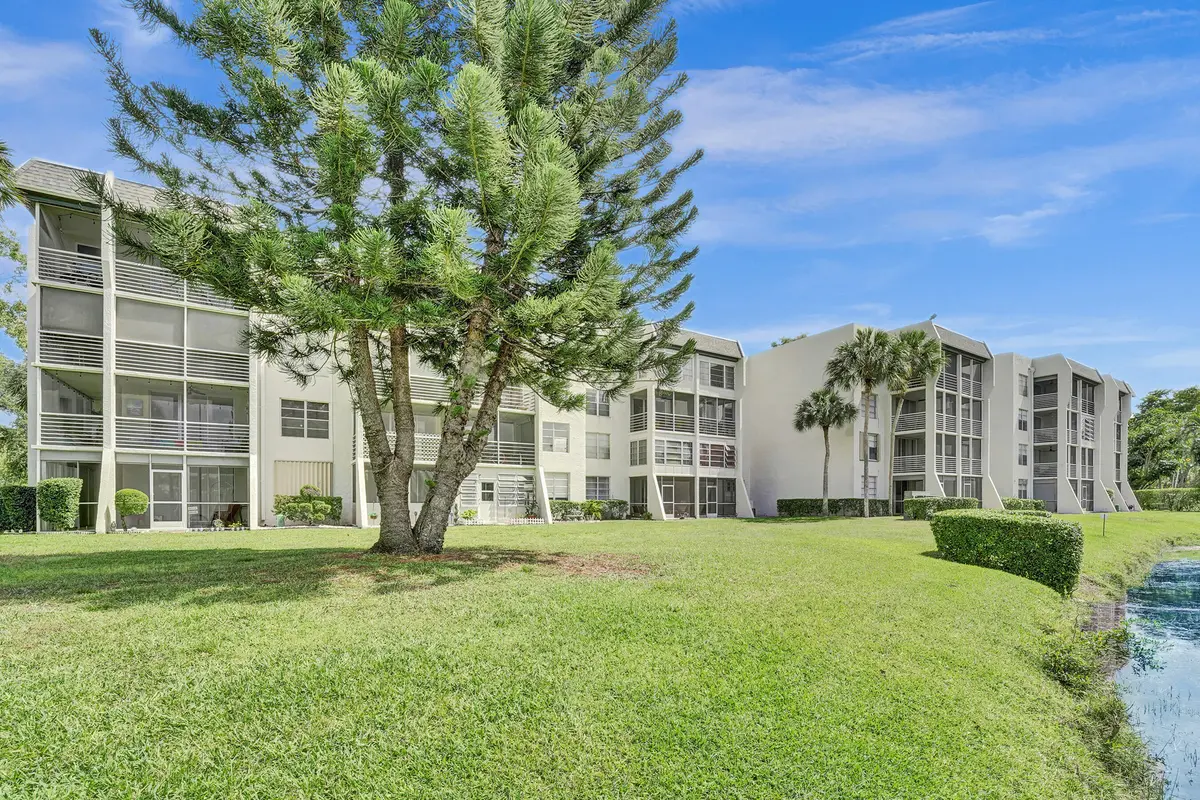 DSC02245 at 9470 Poinciana Place 308, Davie