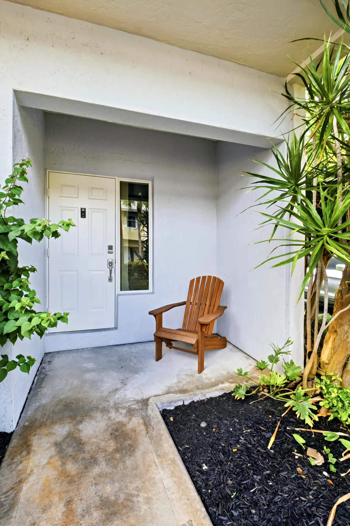 R_F056 at 1741 NE 4th Avenue F5, Fort Lauderdale