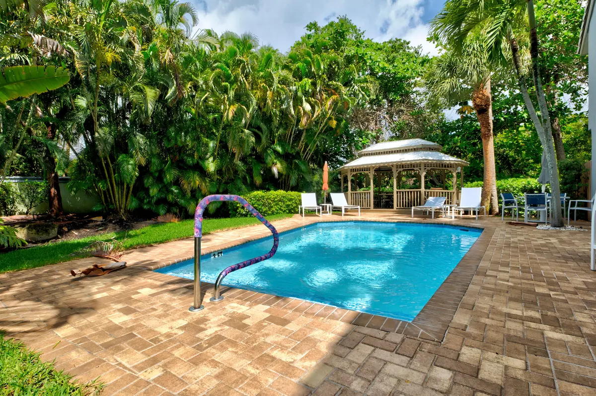 R_F010 at 1741 NE 4th Avenue F5, Fort Lauderdale