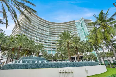 1 N Ocean Boulevard 913, Pompano Beach – Condominium for rent