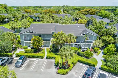 11863 Wimbledon Circle 501/500, Wellington – Condominium for sale