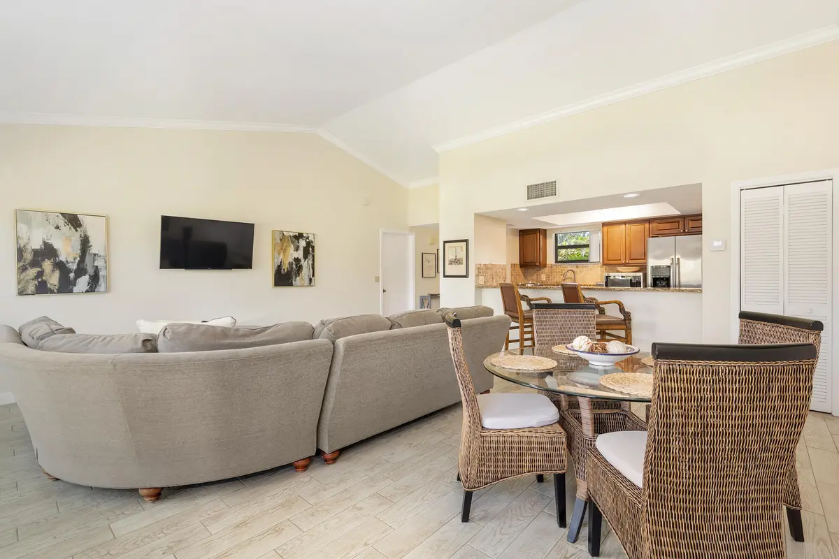 low-7 at 11863 Wimbledon Circle 501/500, Wellington