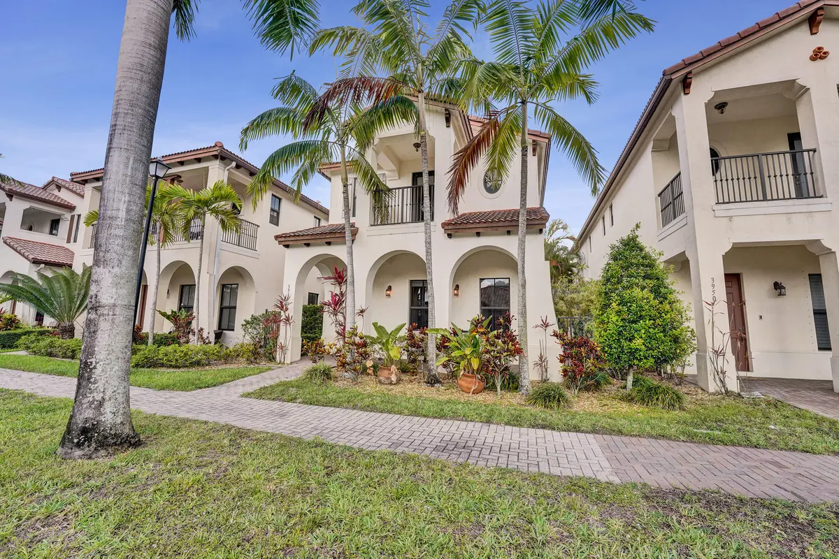 DSC09441 at 3946 NW 84th Way, Cooper City