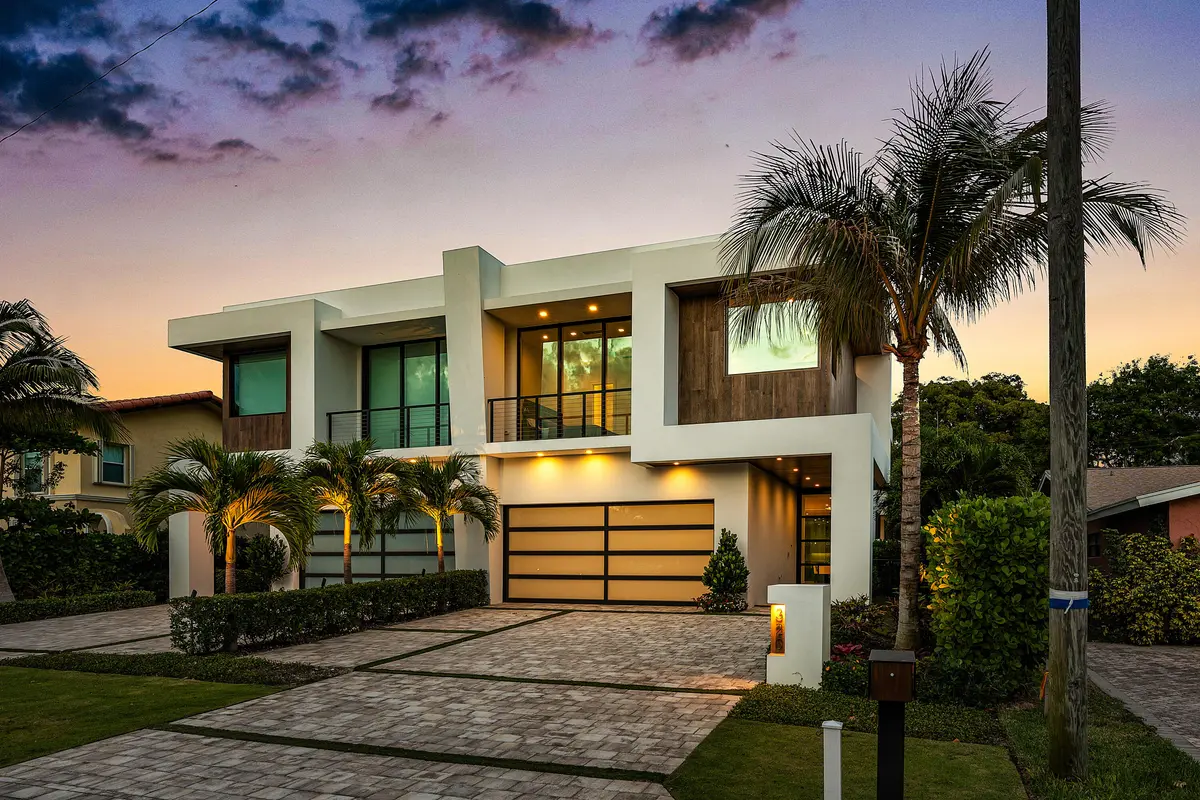 070-320NortheastWavecrestWay-BocaRaton-F at 320 NE Wavecrest Way, Boca Raton