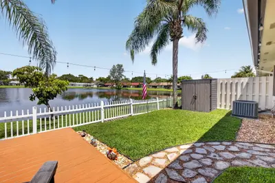 43 Mayfair Lane, Boynton Beach – sold
