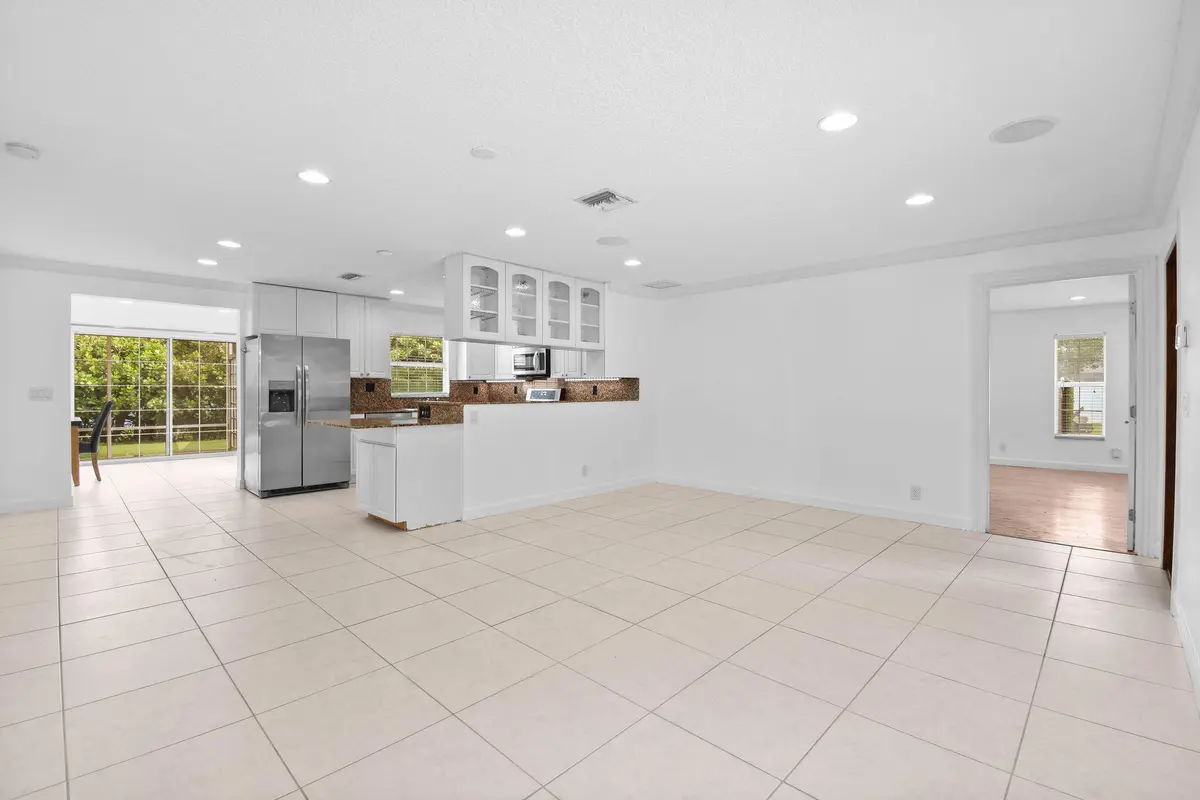 16582MellenLn(33) at 16582 Mellen Lane, Jupiter Farms