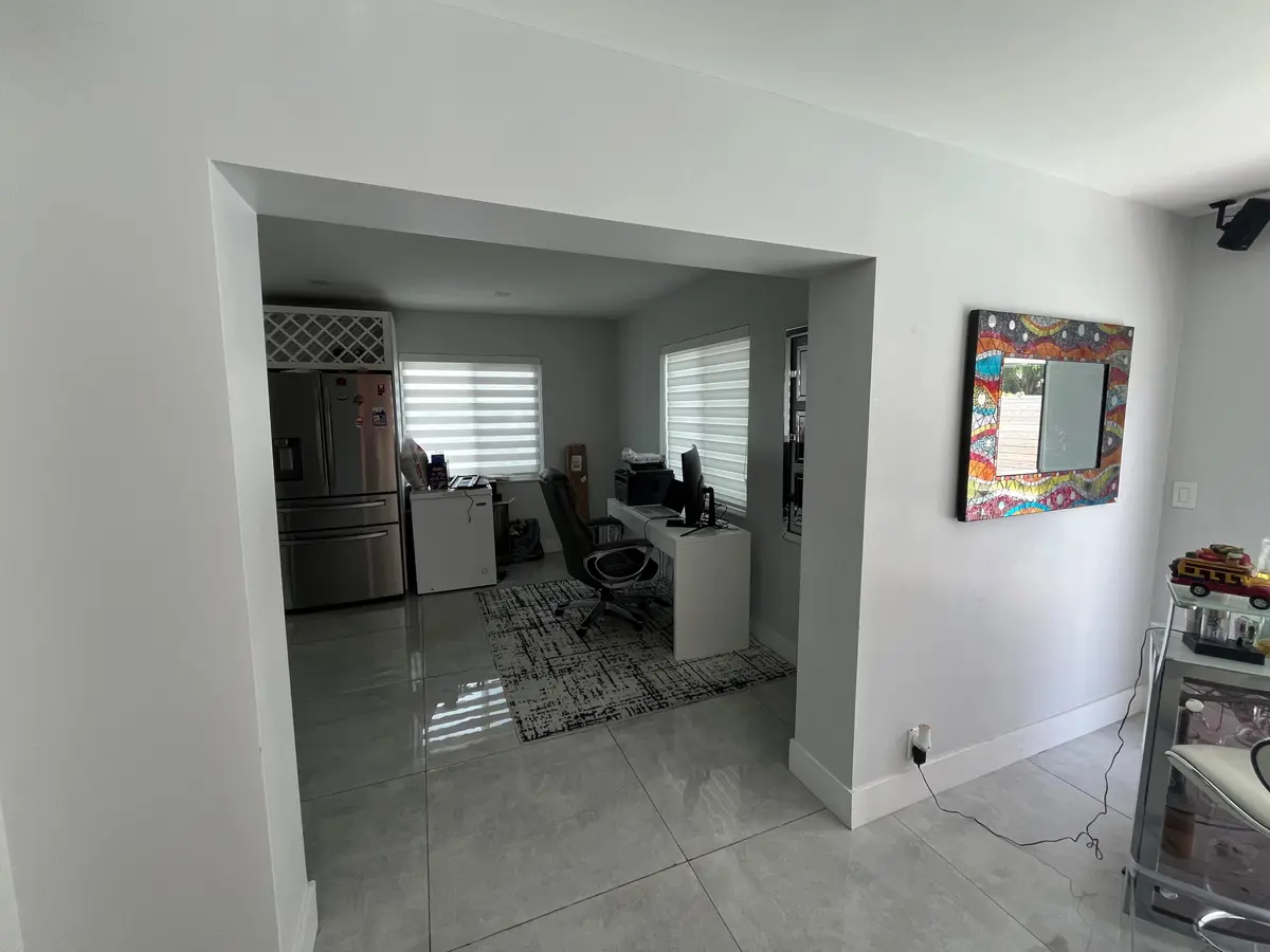foto office at 6800 SW 7th Place, North Lauderdale