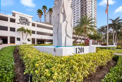 1201 S Ocean Drive 2509s, Hollywood – Condominium for sale