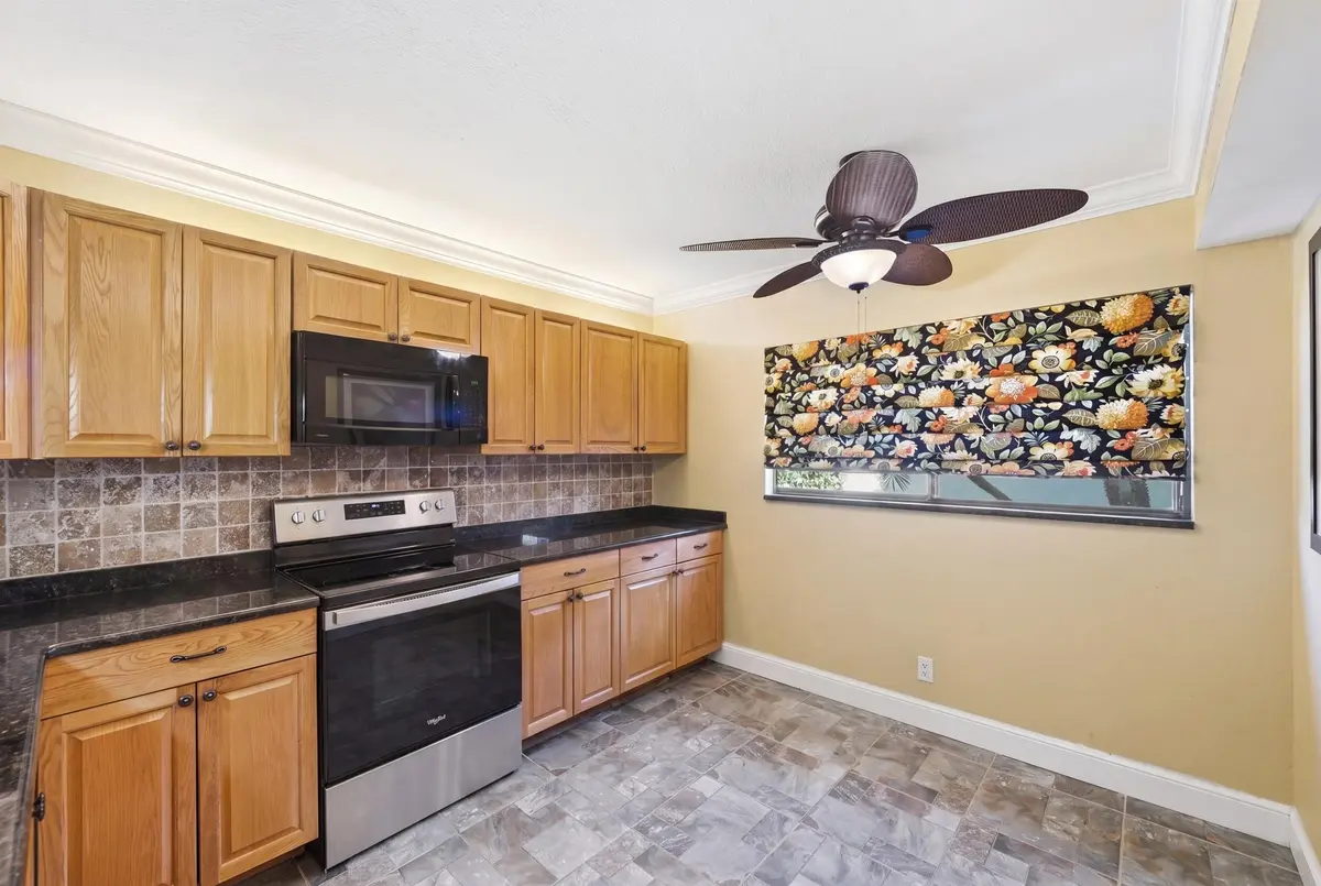 5__d4s8716 at 15301 Pembridge Avenue 44, Delray Beach
