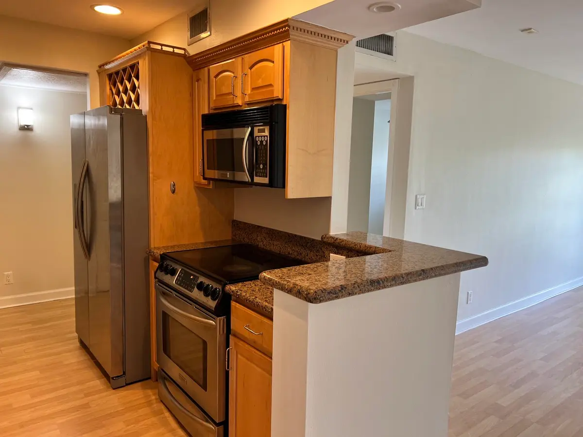 IMG_4073 at 1515 E Broward Boulevard 305, Fort Lauderdale