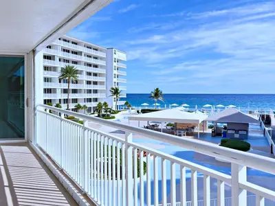 3546 S Ocean Boulevard 410, South Palm Beach – Condominium for sale