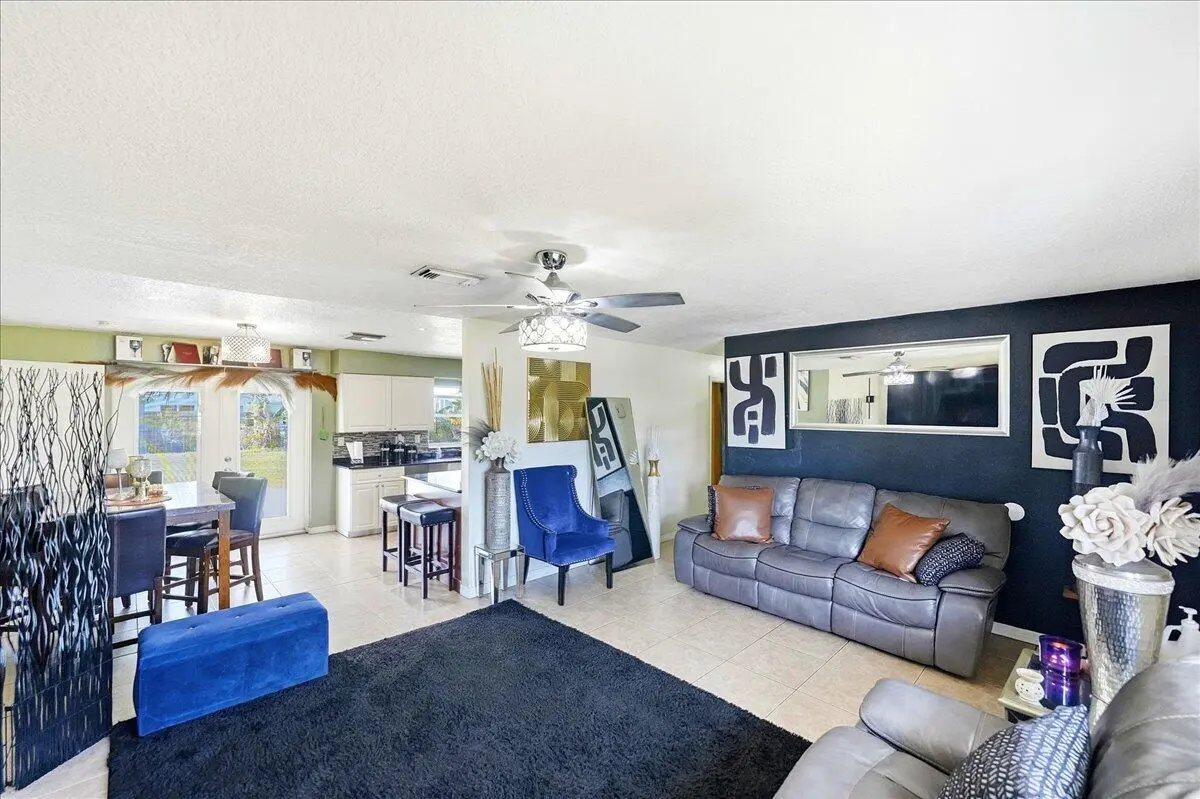 13-DSC1747 at 6602 Fort Walton Avenue, Fort Pierce