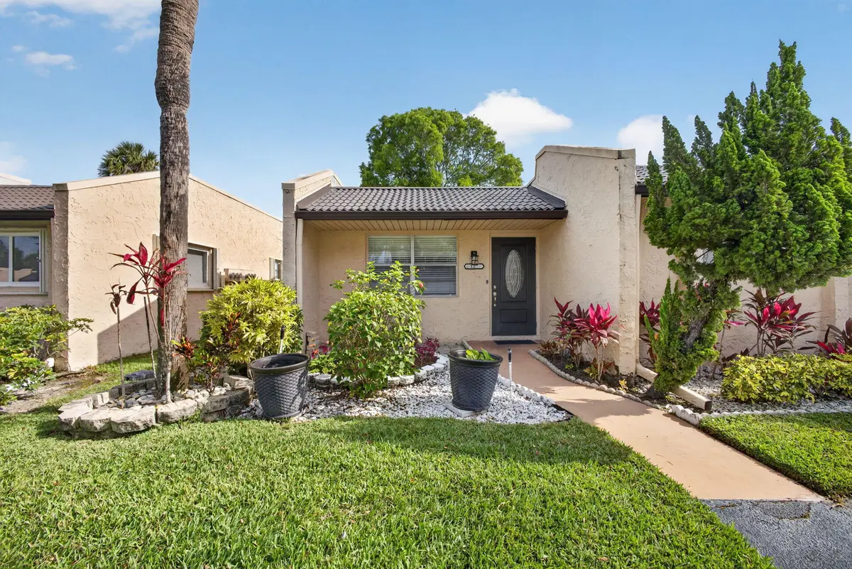 3-web-or-mls-5D1A7471 at 127 Lake Gloria Drive, West Palm Beach