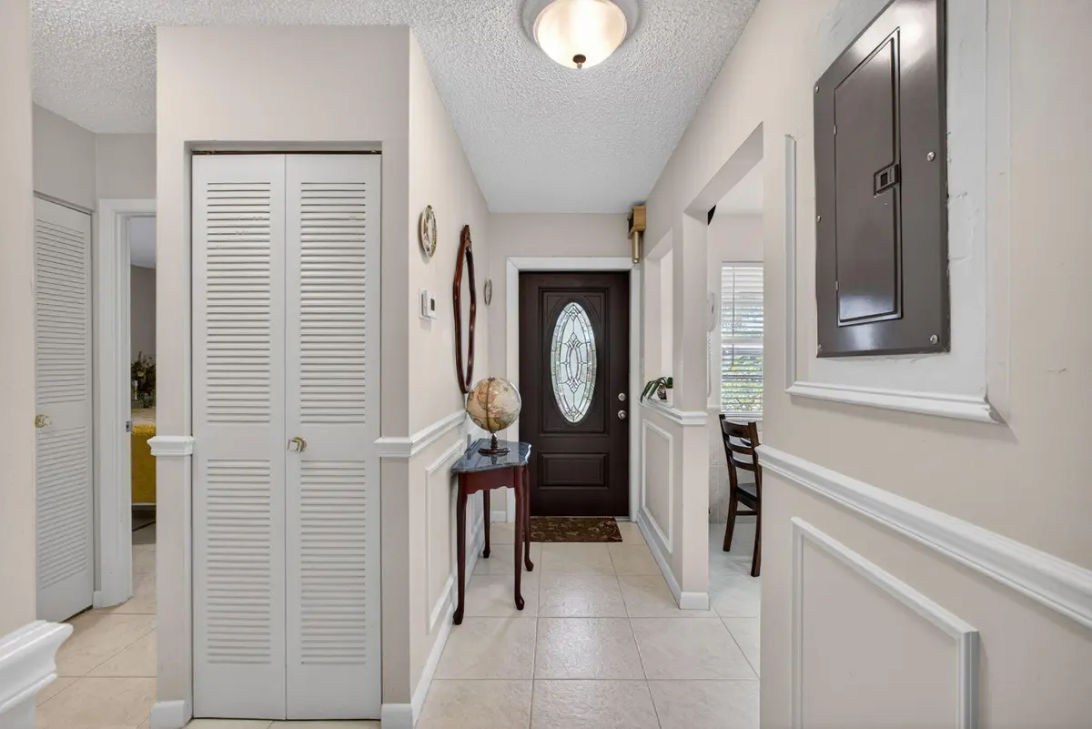 7-web-or-mls-5D1A7581 at 127 Lake Gloria Drive, West Palm Beach