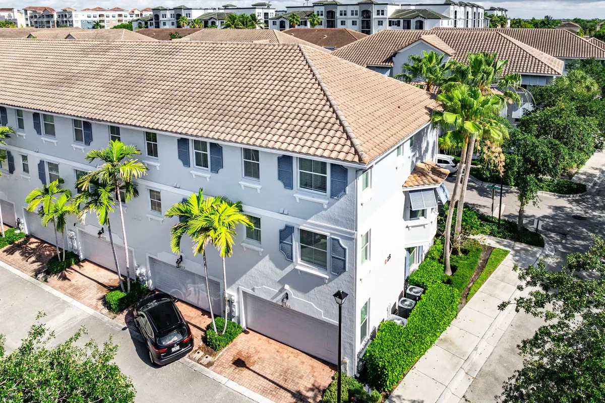 Double Garage at 1213 Via Fatini, Boynton Beach