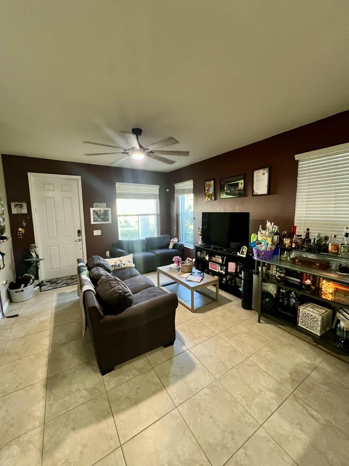 Family room at 4501 Mimosa Terrace 1401, Coconut Creek