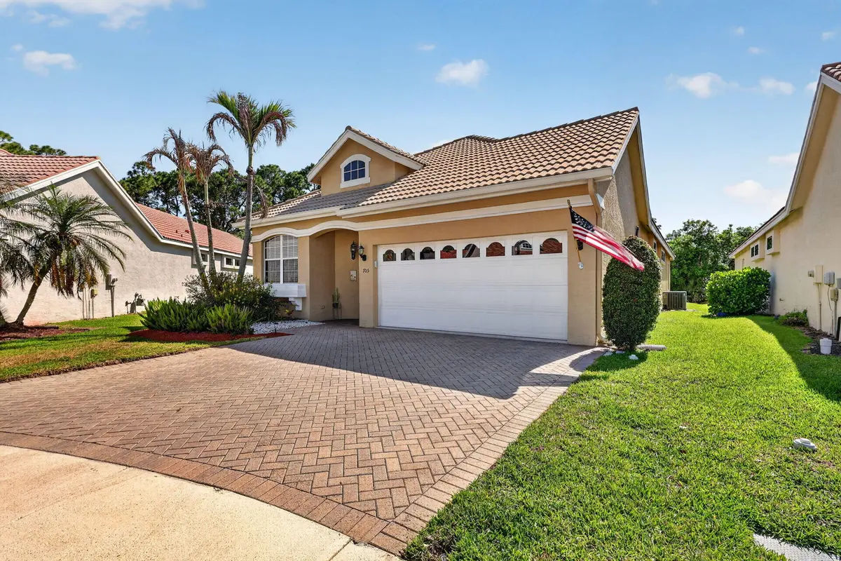 Side Yard at 705 SW Andros Cove, Port St. Lucie