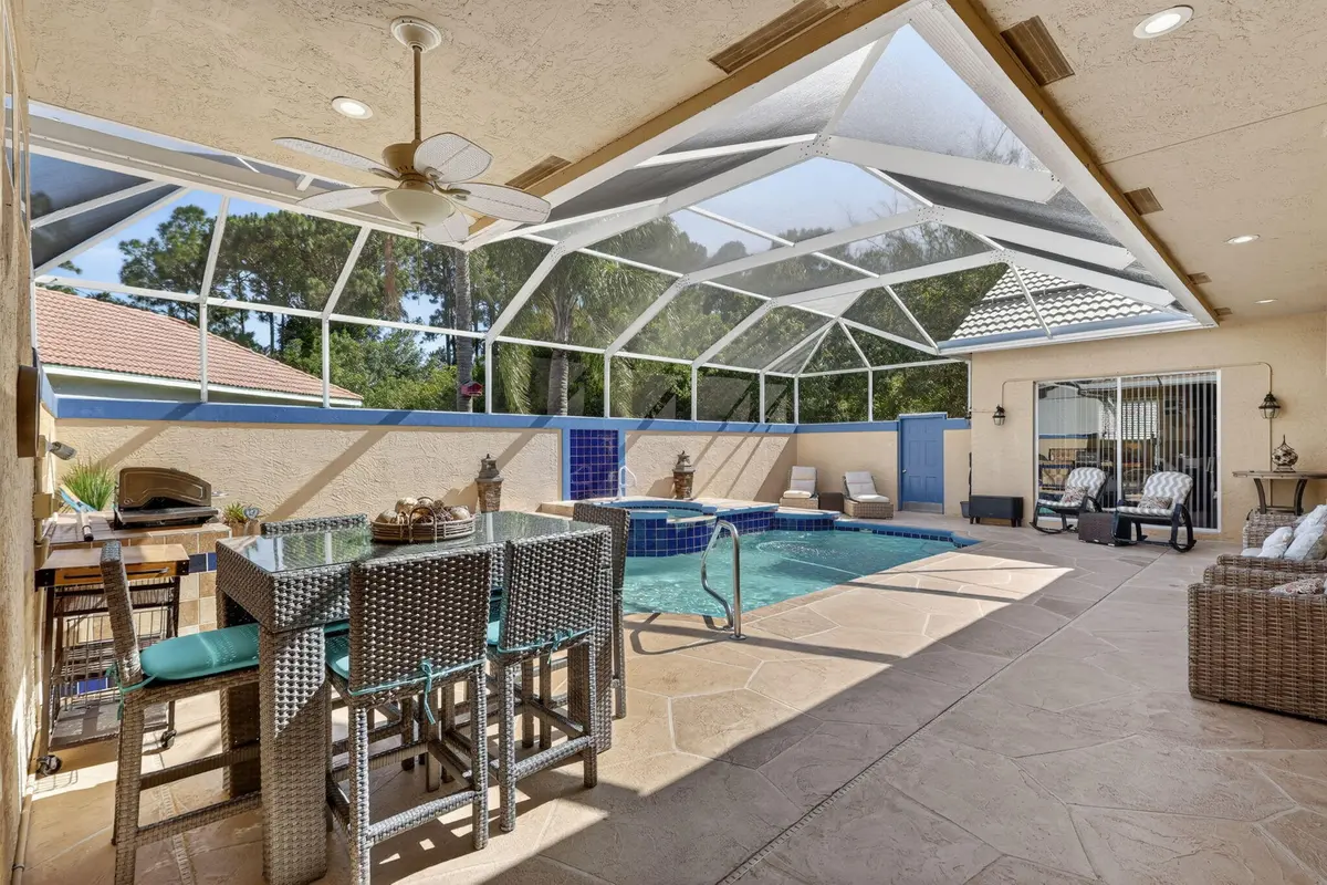 Great entertaining area at 705 SW Andros Cove, Port St. Lucie