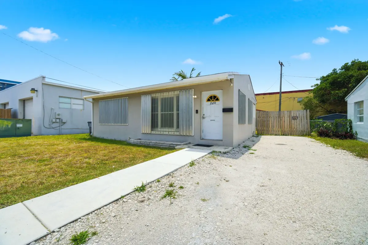 2-web-or-mls-IMG_6589 at 2120 Taylor Street, Hollywood