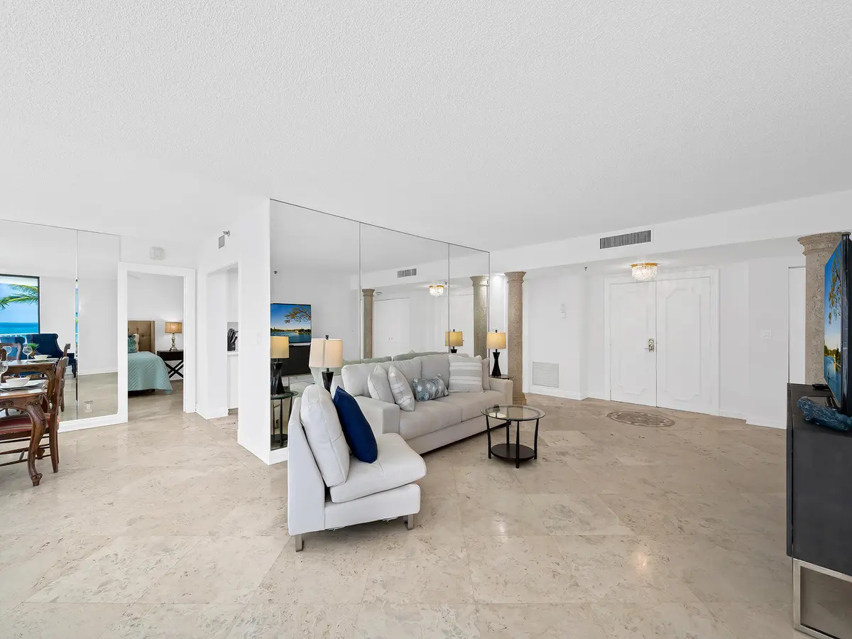 entry at 2917 S Ocean Boulevard 304, Highland Beach