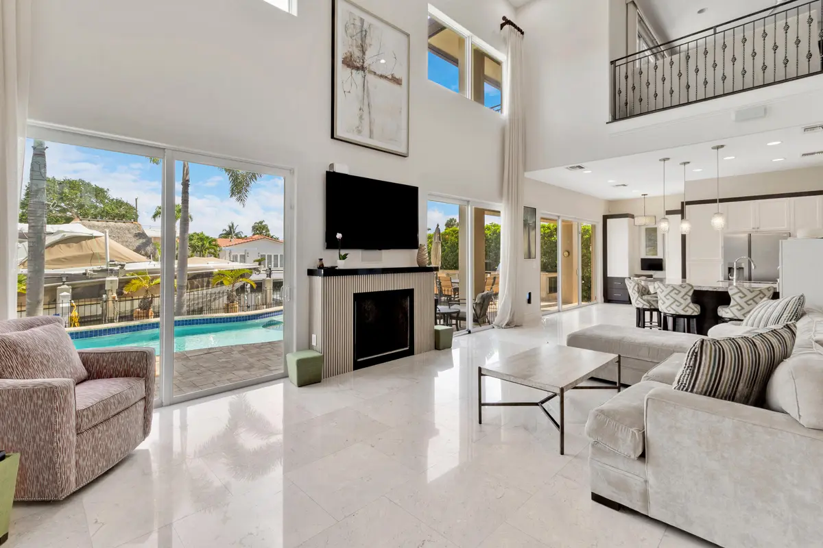 accutour_2461-se-10th-st -011 at 2461 SE 10th Street, Pompano Beach