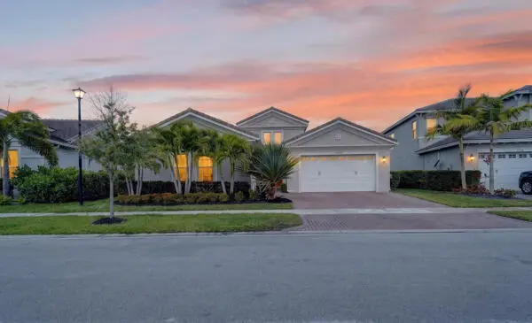 134225975768660485_134225975754120794_DS at 15804 Goldfinch Circle, Westlake