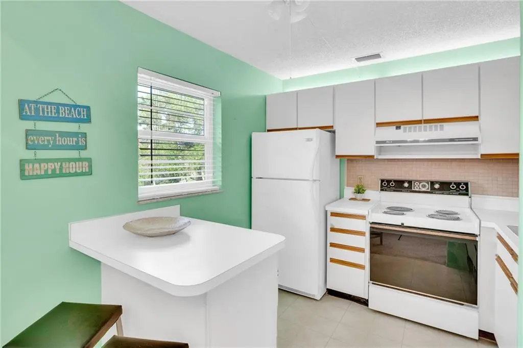 6 vista palm 202 7 at 6 Vista Palm Lane 202, Vero Beach