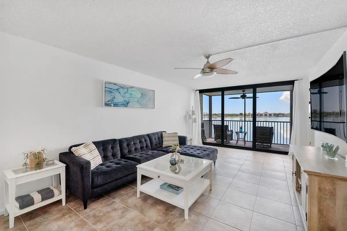 106 Lake Emerald Dr u308_007 at 106 Lake Emerald Drive 308, Oakland Park