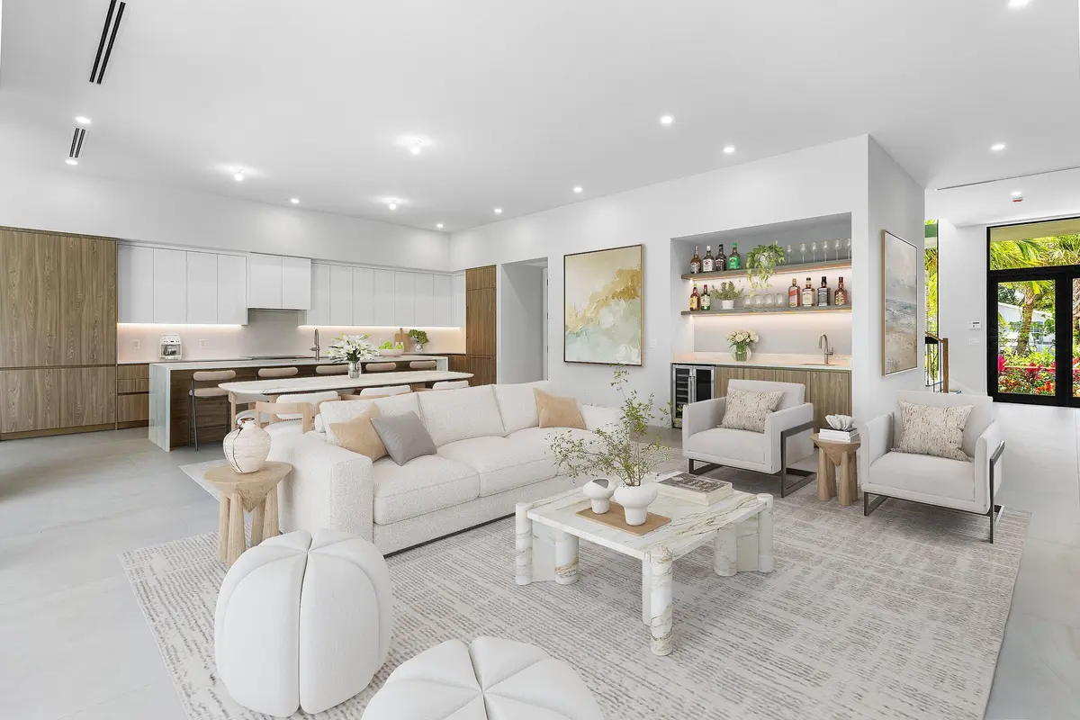 045-207 at 207 SE 5th Street, Delray Beach