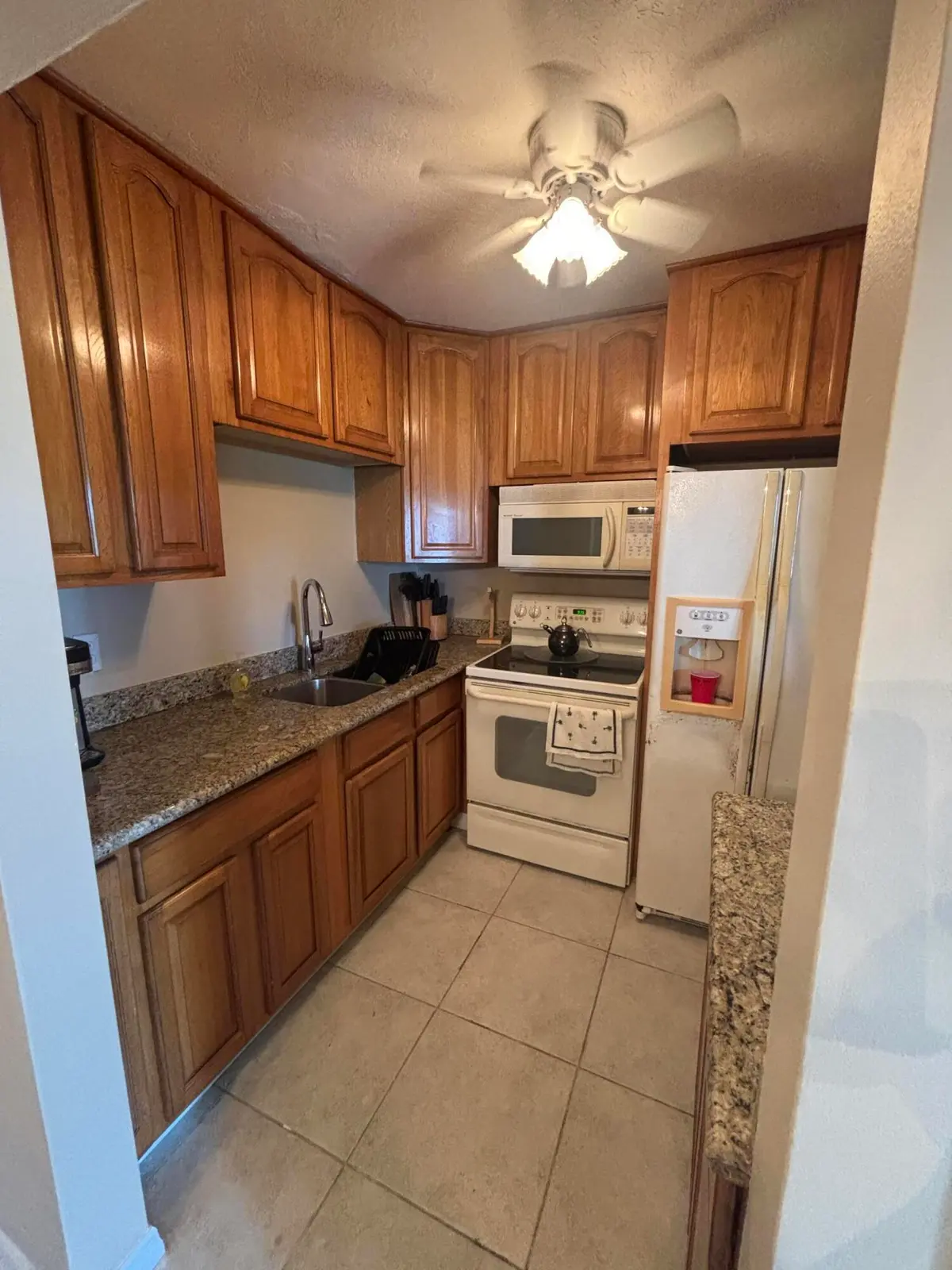 KITCHEN at 170 Horizons 110, Boynton Beach