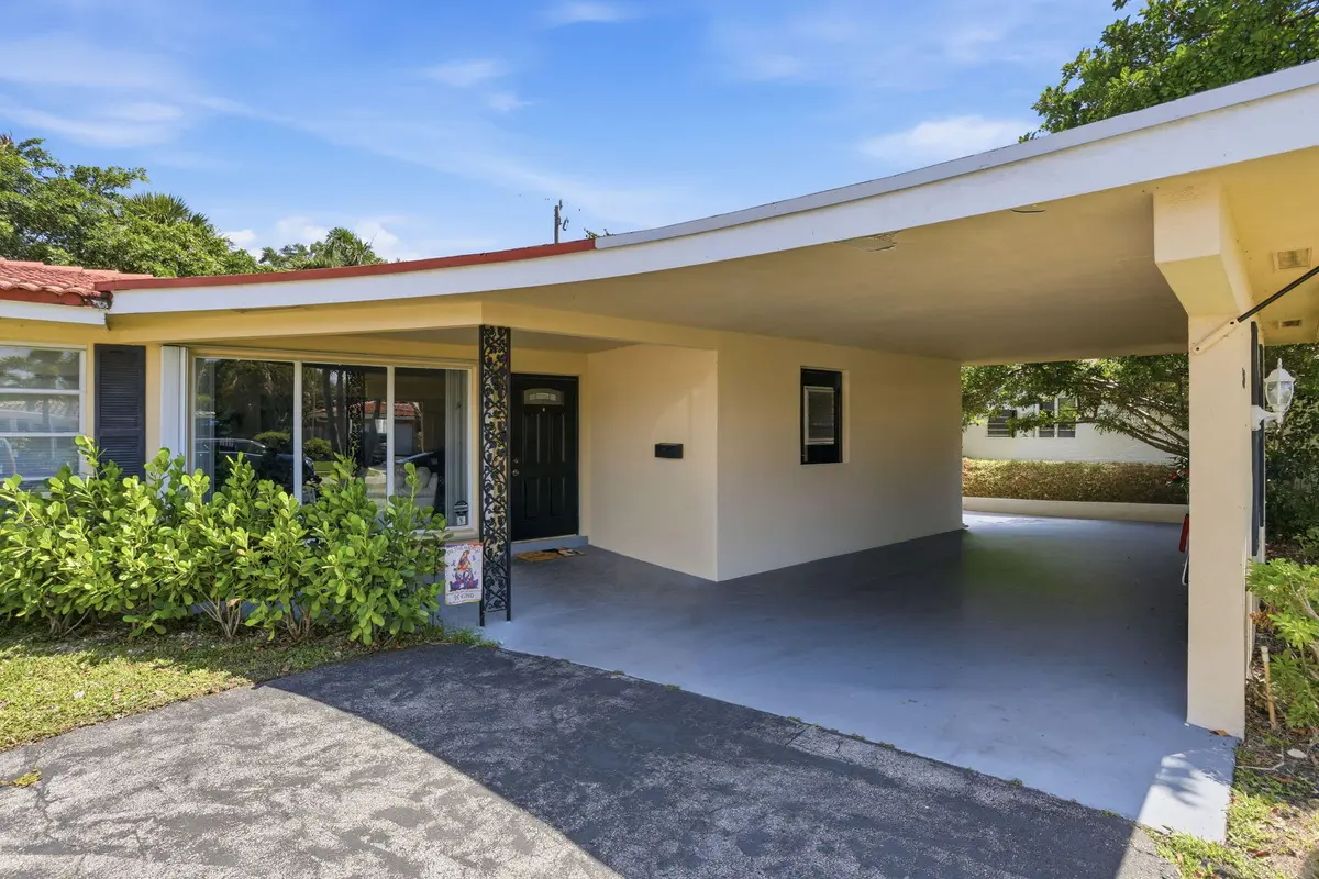 6-web-or-mls-0E2A6683 at 2169 NE 62nd Court, Fort Lauderdale