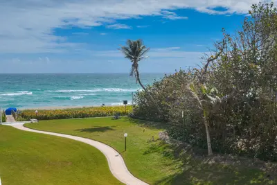 2780 S Ocean Boulevard 306, Palm Beach – Condominium for rent