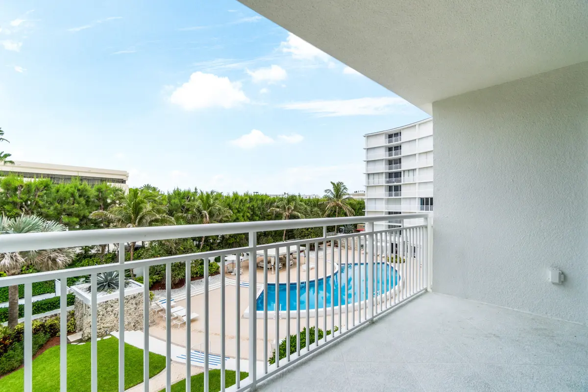 view at 2780 S Ocean Boulevard 306, Palm Beach