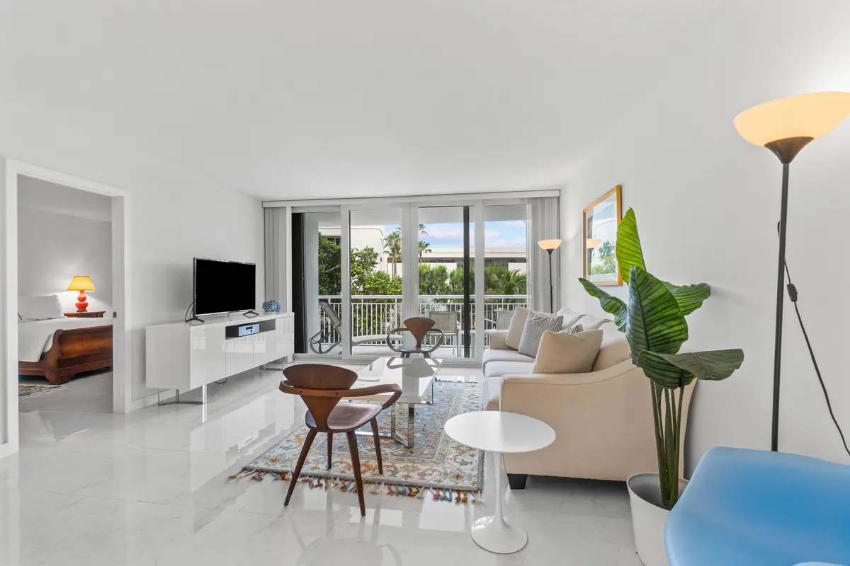 living room at 2780 S Ocean Boulevard 306, Palm Beach