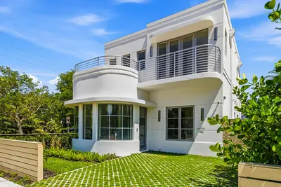 785 Park Place, West Palm Beach – sold