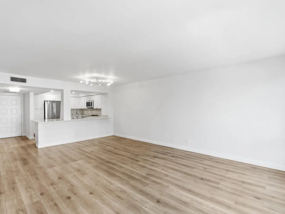 Living Dining 5 at 5000 N Ocean Boulevard 306, Lauderdale-By-The-Sea