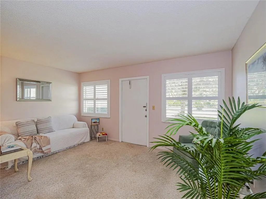 21 pine arbor 104 7 at 21 Pine Arbor Lane 104, Vero Beach