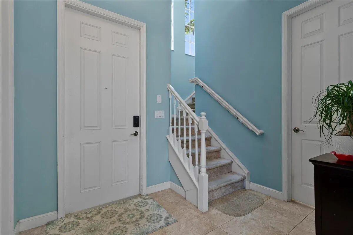 Foyer at 82 Stoney Drive, Palm Beach Gardens