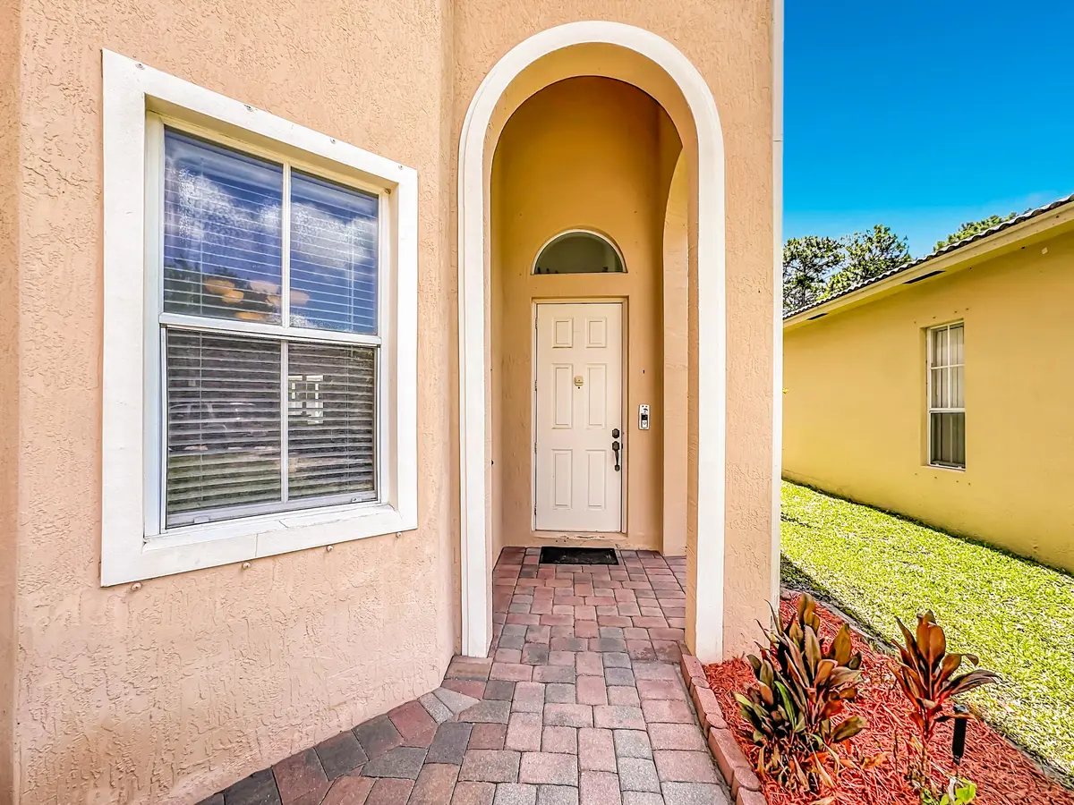 Entry at 5747 Sunberry Circle, Fort Pierce