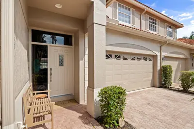 33 Monterey Pointe Drive, Palm Beach Gardens – sold