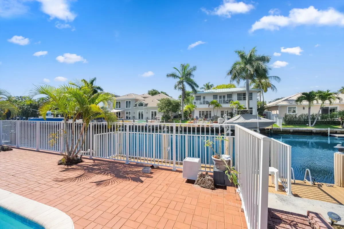 38-DSC_1390 at 330 SE 9th Court, Pompano Beach