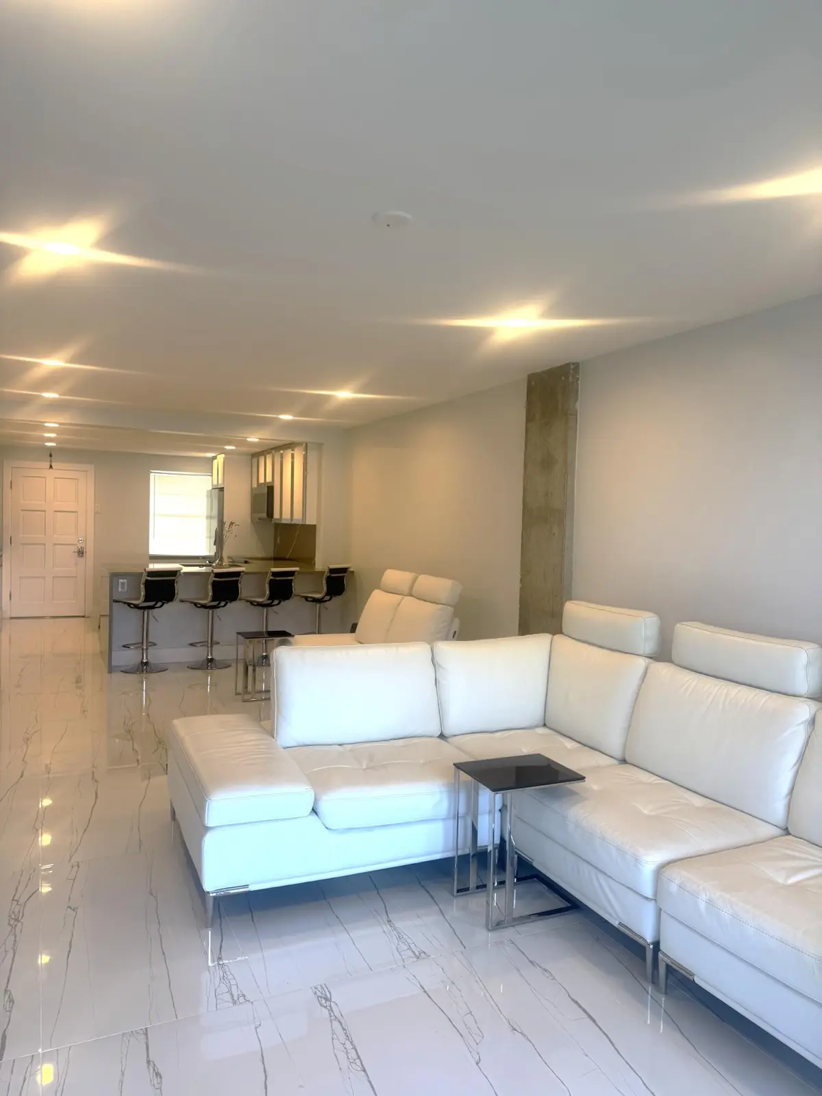 Livingroom at 105 Paradise Harbour Boulevard 108, North Palm Beach