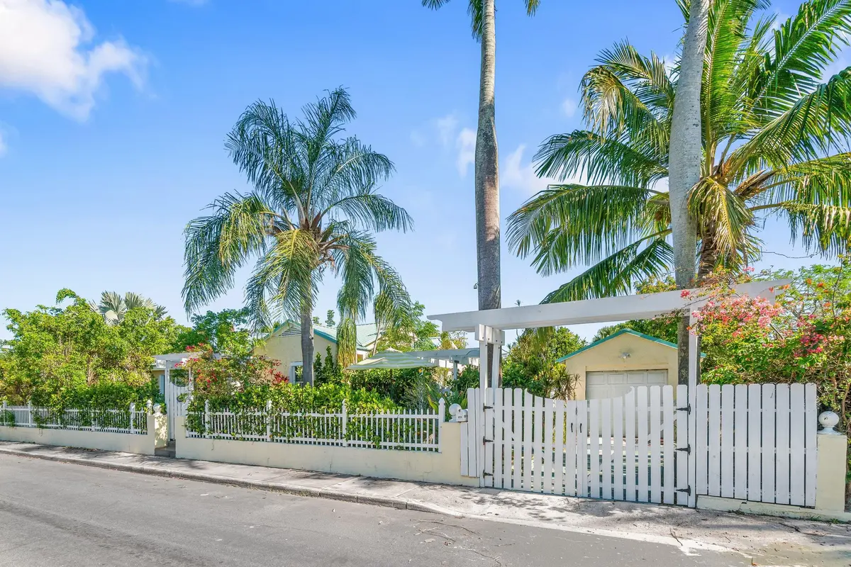 001-629SelkirkStreet-WestPalmBeach-FL-33 at 629 Selkirk Street, West Palm Beach