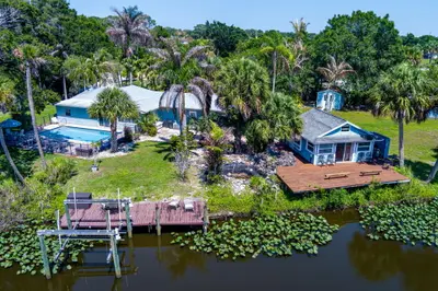 108 Carlisle Lane, Port St. Lucie – Single Family Residence for sale