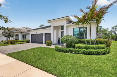 2341 SE Canopy Cove Lane, Port St. Lucie – sold